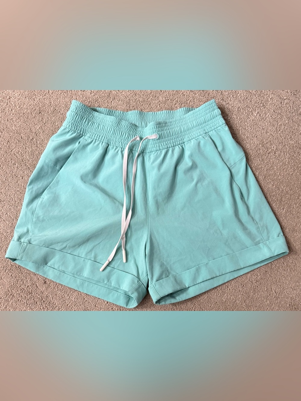 Lululemon Spring Break Away Shorts SZ 2
